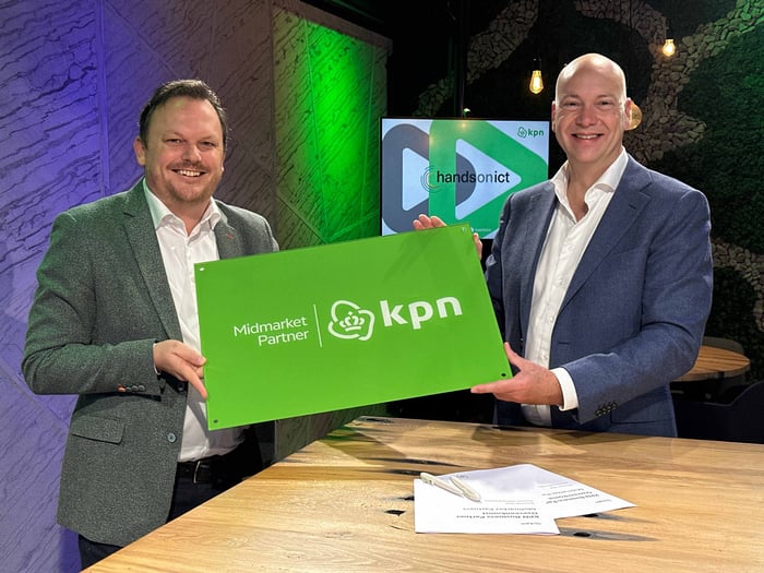 Tekenmoment Hands on ICT en KPN Midmarket Partner